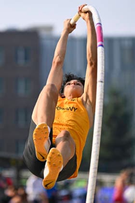 World Athletics U20 Championships Oregon 2026 EUGENE, UNITED STATES OF AMERICA - AUGUST 7, 2026 : Ben Silas Kribelbauer (GER) competes in the pole vault during the World Athletics U20 Championships Oregon 2026 at Hayward Field on August 7, 2026 in Eugene, United States Of America. *** World Athletics U20 Championships Oregon 2026 EUGENE, UNITED STATES OF AMERICA AUGUST 7, 2026 Ben Silas Kribelbauer (GER) competes in the pole vault during the World Athletics U20 Championships Oregon 2026 at Hayward Field on August 7, 2026, in Eugene, United States of America Copyright: xBEAUTIFULxSPORTS DecaxText&Bildx