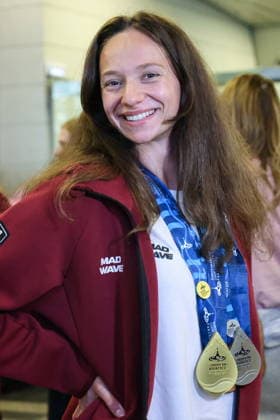 RUSSIA, MOSCOW - AUGUST 7, 2026: Maya Doroshko of the Russian national synchronised swimming team poses at Vnukovo Airport. The team returned from France after the 2026 European Aquatics Championships, held in Paris from July 31 to August 16, having won three gold, one silver, and three bronze medals. Russian athletes performed in the event under a neutral status. Vladimir Gerdo TASS  95870546