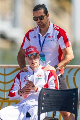 SWIMMING - EAC 2026 PARIS,FRANCE,07.AUG.26 - SWIMMING - European Aquatics Championships Paris 2026, open water, 3km knock out,men. Image shows Luca Karl (AUT) with his coach.  GEPAxpictures xPhilippxBrem