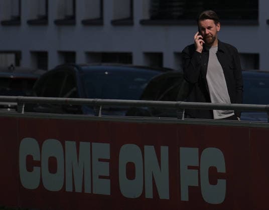 07.08.2026, xophax, Fussball 1.Bundesliga, 1.FC Koeln Training auf Platz 1 am Geissbockheim . Training der Profis vor dem Abendspiel gegen Real San Sebastian. Thomas Kessler ( Geschäftsführer 1.FC Köln ) Kitzbühel *** August 7, 2026, xophax, Soccer, Bundesliga 1, 1. FC Köln Training on Field 1 at Geissbockheim: The pros train ahead of the evening match against Real San Sebastian Thomas Kessler, Sporting Director, 1. FC Köln, Kitzbühel