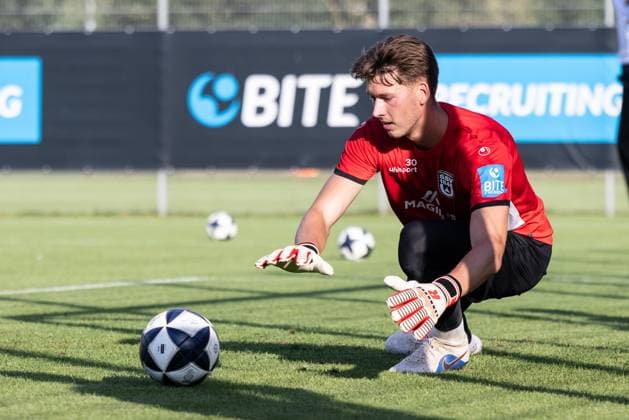 Abschlusstraining SSV Ulm 1846 Fußball vor dem ersten Ligaspiel in Stuttgart, Fussball, Training, Trainingsplatz Ulm 06.08.26 Robin Mantel (SSV Ulm 1846 Fußball, 30) Abschlusstraining SSV Ulm 1846 Fußball vor dem ersten Ligaspiel in Stuttgart, Fussball, Training, Trainingsplatz Ulm 06.08.26 Foto: Lucca Fundel Ulm Trainingsplatz Baden-Württemberg Deutschland *** Final practice for SSV Ulm 1846 Soccer ahead of their first league game in Stuttgart, Soccer, Training, Ulm Training Field, August 6, 2026, Robin Mantel, SSV Ulm 1846 Soccer, 30 Final Training Session for SSV Ulm 1846 Soccer Ahead of Their First League Match in Stuttgart, Soccer, Training, Ulm Training Field, August 26, 2006, Photo by Lucca Fundel, Ulm Training Field, Baden-Württemberg, Germany
