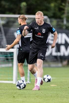 Abschlusstraining SSV Ulm 1846 Fußball vor dem ersten Ligaspiel in Stuttgart, Fussball, Training, Trainingsplatz Ulm 06.08.26 Leon Müller (SSV Ulm 1846 Fußball, 17) Abschlusstraining SSV Ulm 1846 Fußball vor dem ersten Ligaspiel in Stuttgart, Fussball, Training, Trainingsplatz Ulm 06.08.26 Foto: Lucca Fundel Ulm Trainingsplatz Baden-Württemberg Deutschland *** Final practice for SSV Ulm 1846 Soccer ahead of their first league game in Stuttgart, Soccer, Training, Ulm Training Field, August 6, 2026, Leon Müller, SSV Ulm 1846 Soccer, 17 Final training session for SSV Ulm 1846 Soccer ahead of their first league match in Stuttgart, Soccer, Training, Ulm Training Field, August 26, 2006, Photo by Lucca Fundel, Ulm Training Field, Baden-Württemberg, Germany
