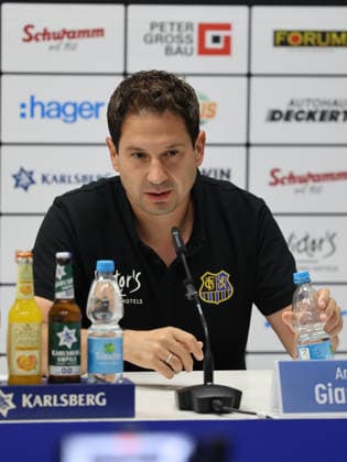 07.08.2026, Fussball, Herren, 3. Liga, Saison 2026 2027, Pressekonferenz vor dem 1. Spieltag, 1. FC Saarbrücken, Trainer Argirios Giannikis (1. FC Saarbrücken) Saarbrücken Ludwigsparkstadion Saarland Deutschland (DEU) *** August 7, 2026, Soccer, Men s, 3rd Division, 2026–2027 season, Press conference ahead of Matchday 1, 1 FC Saarbrücken, Coach Argirios Giannikis, 1 FC Saarbrücken, Saarbrücken, Ludwigsparkstadion, Saarland, Germany, DEU Copyright: xSebastianxBachx