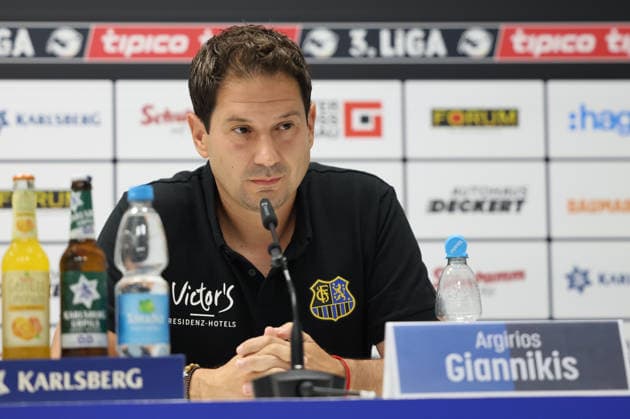 07.08.2026, Fussball, Herren, 3. Liga, Saison 2026 2027, Pressekonferenz vor dem 1. Spieltag, 1. FC Saarbrücken, Trainer Argirios Giannikis (1. FC Saarbrücken) Saarbrücken Ludwigsparkstadion Saarland Deutschland (DEU) *** August 7, 2026, Soccer, Men s, 3rd Division, 2026–2027 Season, Press Conference Ahead of Matchday 1, 1 FC Saarbrücken, Coach Argirios Giannikis, 1 FC Saarbrücken, Saarbrücken, Ludwigsparkstadion, Saarland, Germany, DEU Copyright: xSebastianxBachx