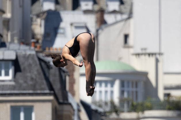 First day of Women 20m high diving final European Aquatics Championships - Paris Germany s diver Maike Elena Halbisch dive during the first day of Women’s 20m high diving final event during the LEN European Aquatics Championships in the Seine river in Paris on August 7, 2026. Photo by Raphael Lafargue ABACAPRESS.COM Paris France  Copyright: xLafarguexRaphael ABACAx