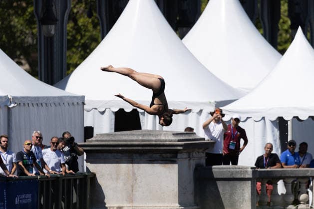 First day of Women 20m high diving final European Aquatics Championships - Paris Germany s diver Maike Elena Halbisch dive during the first day of Women’s 20m high diving final event during the LEN European Aquatics Championships in the Seine river in Paris on August 7, 2026. Photo by Raphael Lafargue ABACAPRESS.COM Paris France  Copyright: xLafarguexRaphael ABACAx