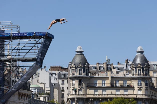 First day of Women 20m high diving final European Aquatics Championships - Paris Germany s Iris Corinna Schmidbauer dive during the first day of Women’s 20m high diving final event during the LEN European Aquatics Championships in the Seine river in Paris on August 7, 2026. Photo by Raphael Lafargue ABACAPRESS.COM Paris France  Copyright: xLafarguexRaphael ABACAx