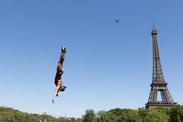 First day of Women 20m high diving final European Aquatics Championships - Paris Denmark s diver Annika Bornebusch dive with the Eiffel Tower in the background during the first day of Women’s 20m high diving final event during the LEN European Aquatics Championships in the Seine river in Paris on August 7, 2026. Photo by Raphael Lafargue ABACAPRESS.COM Paris France  Copyright: xLafarguexRaphael ABACAx