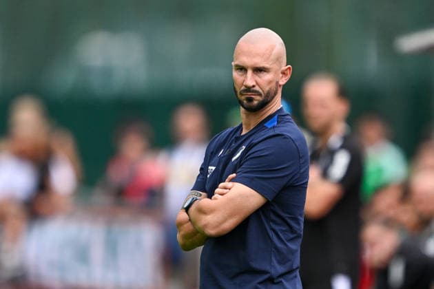 SOCCER - Hoffenheim vs Gladbach, test match SCHWAZ,AUSTRIA,07.AUG.26 - SOCCER - 1. DFL, 1. Deutsche Bundesliga, TSG Hoffenheim vs Borussia Mönchengladbach, test match. Image shows head coach Christian Ilzer (Hoffenheim).  GEPAxpictures xDanielxSchoenherr