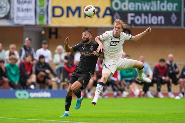 07.08.2026, xydrx, Fußball, Testspiel, TSG 1899 Hoffenheim - Borussia Mönchengladbach, Saison 2026 2027, Silberstadt Arena Schwaz: Franck Honorat (Borussia Moenchengladbach, 9) im Zweikampf gegen Mats Rots (TSG 1899 Hoffenheim, 39) DFB regulations prohibit any use of photographs as image sequences and or quasi-video. *** August 7, 2026, xydrx, soccer, friendly match, TSG 1899 Hoffenheim vs. Borussia Mönchengladbach, 2026–2027 season, Silberstadt Arena Schwaz, Franck Honorat (Borussia Mönchengladbach), No. 9 in a tackle against Mats Rots (TSG 1899 Hoffenheim), No. 39. DFB regulations prohibit any use of photographs as image sequences and or quasi-video. Copyright: HMBxMedia YannisxDreimann