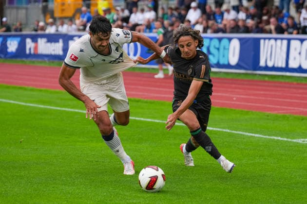 07.08.2026, xydrx, Fußball, Testspiel, TSG 1899 Hoffenheim - Borussia Mönchengladbach, Saison 2026 2027, Silberstadt Arena Schwaz: Ozan Kabak (TSG 1899 Hoffenheim, 5) im Zweikampf gegen Wael Mohya (Borussia Moenchengladbach, 36) DFB regulations prohibit any use of photographs as image sequences and or quasi-video. *** August 7, 2026, xydrx, soccer, friendly match, TSG 1899 Hoffenheim vs. Borussia Mönchengladbach, 2026–2027 season, Silberstadt Arena Schwaz, Ozan Kabak (TSG 1899 Hoffenheim), No. 5 in a tackle against Wael Mohya (Borussia Mönchengladbach), No. 36. DFB regulations prohibit any use of photographs as image sequences and or quasi-video. Copyright: HMBxMedia YannisxDreimann