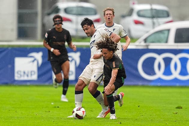 07.08.2026, xydrx, Fußball, Testspiel, TSG 1899 Hoffenheim - Borussia Mönchengladbach, Saison 2026 2027, Silberstadt Arena Schwaz: Ozan Kabak (TSG 1899 Hoffenheim, 5) im Zweikampf gegen Wael Mohya (Borussia Moenchengladbach, 36) DFB regulations prohibit any use of photographs as image sequences and or quasi-video. *** August 7, 2026, xydrx, soccer, friendly match, TSG 1899 Hoffenheim vs. Borussia Mönchengladbach, 2026–2027 season, Silberstadt Arena Schwaz, Ozan Kabak (TSG 1899 Hoffenheim), No. 5 in a tackle against Wael Mohya (Borussia Mönchengladbach), No. 36. DFB regulations prohibit any use of photographs as image sequences and or quasi-video. Copyright: HMBxMedia YannisxDreimann