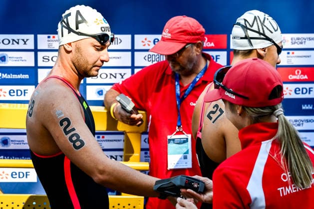Andrea Filadelli of Italy prepares to compete in the open water swimming 3km Knockout Men Final during the European Aquatics Championships at the River Seine in Paris (France), August 7, 2026. Andrea Masini Deepbluemedia Insidefoto