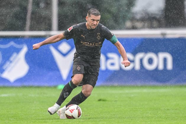 SOCCER - Hoffenheim vs Gladbach, test match SCHWAZ,AUSTRIA,07.AUG.26 - SOCCER - 1. DFL, 1. Deutsche Bundesliga, TSG Hoffenheim vs Borussia Mönchengladbach, test match. Image shows Kevin Stoeger (Gladbach).  GEPAxpictures xDanielxSchoenherr