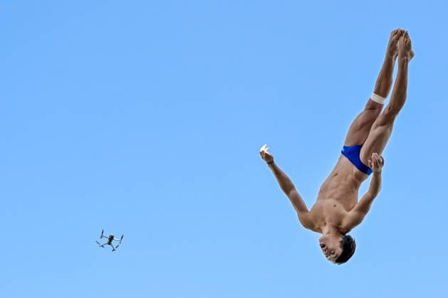 Pavel Istomin Neutral Athlete B competes in the high diving 20m Round 1-2 Men during the European Aquatics Championships at the River Seine in Paris (France), August 7, 2026. Giorgio Scala DBM - Deepbluemedia Insidefoto