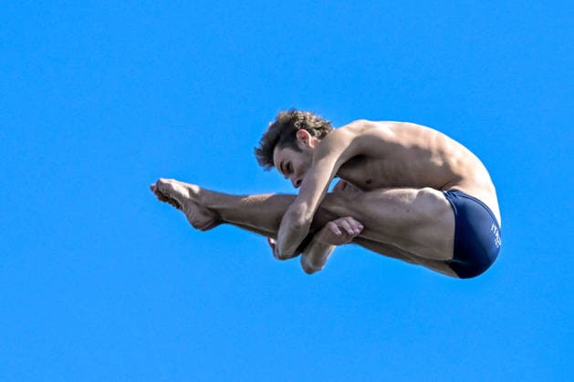 Andrea Barnaba of Italy competes in the high diving 20m Round 1-2 Men during the European Aquatics Championships at the River Seine in Paris (France), August 7, 2026. Giorgio Scala DBM - Deepbluemedia Insidefoto