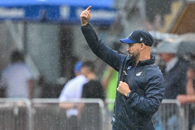 SOCCER - Hoffenheim vs Gladbach, test match SCHWAZ,AUSTRIA,07.AUG.26 - SOCCER - 1. DFL, 1. Deutsche Bundesliga, TSG Hoffenheim vs Borussia Mönchengladbach, test match. Image shows head coach Christian Ilzer (Hoffenheim).  GEPAxpictures xDanielxSchoenherr