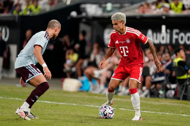 HONGKONG-SOCCER Luis Diaz of FC Bayern Munich during a match of FC Bayern Munich VS Aston Villa at Kai Tan Stadium during the Audi Football Summit 2026 in Hong Kong, August 7, 2026. NEXPHER Vernon Yuen HONG KONG