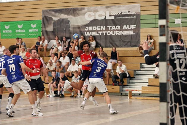 07.08.2026, xovx, Handball Lindencup, TuS Holzheim - HSG Pohlheim v.l. Joshua Hantl (HSG Pohlheim), Christoph Träger (HSG Pohlheim), Nils Wolfram (TuS Holzheim), Hannes Jemixe (TuS Holzheim), Torben Dönges (HSG Pohlheim), Joshua Laudt (HSG Pohlheim) Linden Stadthalle Hessen Deutschland (DE) *** August 7, 2026, xovx, Lindencup Handball Tournament, TuS Holzheim vs. HSG Pohlheim: Joshua Hantl (HSG Pohlheim), Christoph Träger (HSG Pohlheim), Nils Wolfram (TuS Holzheim), Hannes Jemixe (TuS Holzheim), Torben Dönges (HSG Pohlheim), Joshua Laudt (HSG Pohlheim); Linden Stadthalle, Hesse, Germany, DE