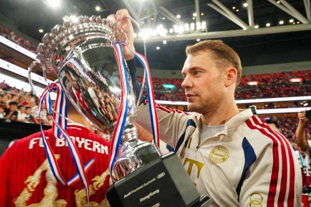 HONG KONG-SPORTS BAYERN-ASTON-VILLA Players of Bayern Munich lift the championship trophy and celebrate their 2-1 victory over Aston Villa following the exhibition football match at the Kai Tak Stadium on August 7, 2026 in Hong Kong. (Photo by Zulu Lo TMHK via Nexpher Images) Hong Kong