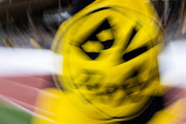 Regionalliga West: Borussia Dortmund II - 1.FC Köln II, 07.08.2026 Symbolbild, Eckflagge mit dem Blick auf Innenraum des Stadions vor dem Spiel. Flagge ist unscharf. Regionalliga West: Borussia Dortmund II - 1.FC Köln II, Rote Erde, Dortmund; 07.08.2026 DFB regulations prohibit any use of photographs as image sequences and or quasi video. *** Regionalliga West: Borussia Dortmund II vs. 1. FC Köln II, August 7, 2026. Stock photo: Corner flag with a view of the stadium interior before the game; the flag is out of focus. Regionalliga West: Borussia Dortmund II vs. 1. FC Köln II, Rote Erde, Dortmund, August 7, 2026. DFB regulations prohibit any use of photographs as image sequences and or quasi-video Copyright: xBEAUTIFULxSPORTS Buriakovx