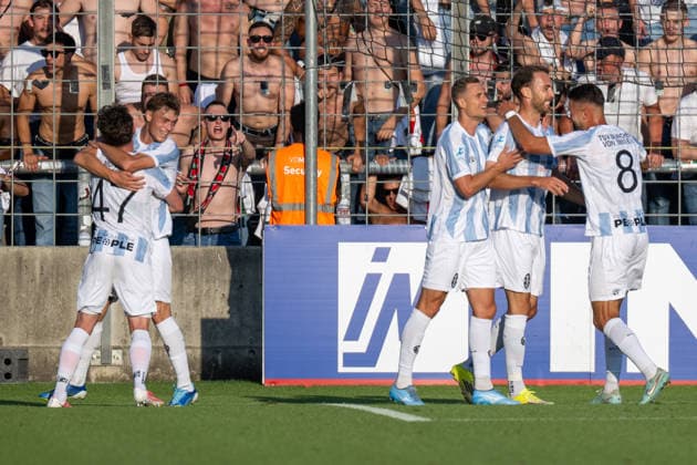 Torjubel zum 1:0, TSV 1860 Muenchen, TSV 1860 von Muenchen vs. FC Augsburg II, Fussball, Regionalliga Bayern, 3. Spieltag, 07.08.2026 DFB regulations prohibit any use of photographs as image sequences and or quasi-video Muenchen Bayern Deutschland *** Goal celebration after the 1-0, TSV 1860 Munich, TSV 1860 Munich vs. FC Augsburg II, Soccer, Bavarian Regional League, Matchday 3, August 7, 2026 DFB regulations prohibit any use of photographs as image sequences and or quasi-video Munich, Bavaria, Germany Copyright: xkolbert-press UlrichxGamelx