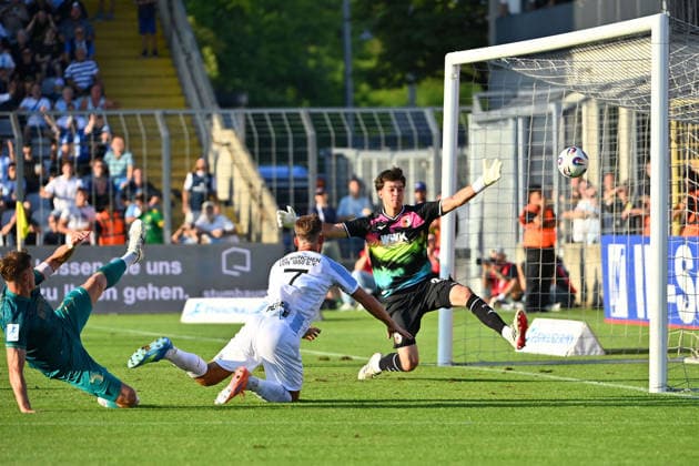 Football, Bavarian Regional League, TSV 1860 Munich v FC Augsburg II
