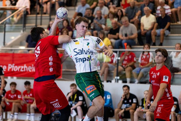 Victor KLOEVE (FRISCH AUF! Goeppingen, 07) erzielt ein Tor, Aktion, Torwurf GER, FRISCH AUF! Goeppingen vs. TSV Neuhausen Filder, Handball, Vorbereitung, Turnier, S-Cup Altensteig, Viertelfinale, Spielzeit 2026 2027, 07.08.2026, GER, FRISCH AUF! Goeppingen vs. TSV Neuhausen Filder, Handball, Vorbereitung, Turnier, S-Cup Altensteig, Viertelfinale, Spielzeit 2026 2027, 07.08.2026, Altensteig *** Victor KLOEVE FRISCH AUF Goeppingen, 07 scores a goal, play, shot on goal GER, FRISCH AUF Goeppingen vs. TSV Neuhausen Filder, handball, preseason, tournament, S Cup Altensteig, quarterfinals, 2026–2027 season, August 7, 2026, GER, FRISCH AUF Goeppingen vs. TSV Neuhausen Filder, handball, preseason, tournament, S Cup Altensteig, quarterfinals, 2026–2027 season, August 7, 2026, Altensteig Copyright: xEibnerxPressefoto OliverxSchmidtx EP_OST