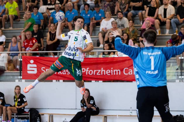 Rutger TEN VELDE (FRISCH AUF! Goeppingen, 05) erzielt ein Tor, Aktion, Torwurf GER, FRISCH AUF! Goeppingen vs. TSV Neuhausen Filder, Handball, Vorbereitung, Turnier, S-Cup Altensteig, Viertelfinale, Spielzeit 2026 2027, 07.08.2026, GER, FRISCH AUF! Goeppingen vs. TSV Neuhausen Filder, Handball, Vorbereitung, Turnier, S-Cup Altensteig, Viertelfinale, Spielzeit 2026 2027, 07.08.2026, Altensteig *** Rutger TEN VELDE FRISCH AUF Goeppingen, 05 scores a goal, play, shot on goal GER, FRISCH AUF Goeppingen vs. TSV Neuhausen Filder, handball, preseason, tournament, S Cup Altensteig, Quarterfinals, 2026–2027 Season, August 7, 2026, GER, FRISCH AUF Goeppingen vs. TSV Neuhausen Filder, handball, preseason, tournament, S Cup Altensteig, quarterfinals, 2026–2027 season, August 7, 2026, Altensteig Copyright: xEibnerxPressefoto OliverxSchmidtx EP_OST