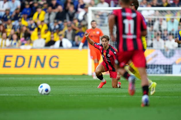 Eredivisie: SC Cambuur v Excelsior Rotterdam Leeuwarden - Lennard Hartjes of Excelsior Rotterdam during the first competition round of the 2026 2027 Eredivisie season. The match is set between SC Cambuur and Excelsior Rotterdam at Kooi Stadion on 7 August 2026 in Leeuwarden, The Netherlands. (Hero Images Yannick Verhoeven) Copyright: xYannickxVerhoevenx