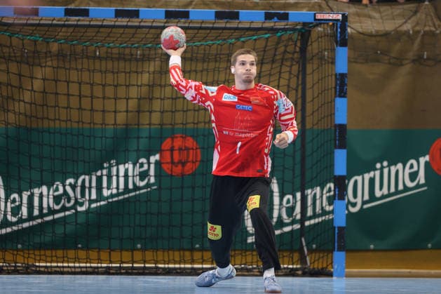 07.08.2026, xtgx, Handball Turnier, EHV Aue - SC Magdeburg emspor, v.l. Dominik Kuzmanovic (Magdeburg, 1) Lößnitz *** August 7, 2026, xtgx, Handball Tournament, EHV Aue vs. SC Magdeburg emspor, from left: Dominik Kuzmanovic (Magdeburg), 1 Lößnitz