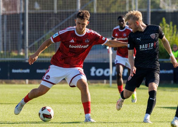 07.08.2026 - Fussball - Saison 2026 2027 - Regionalliga Bayern - 03. Spieltag: 1. FC Nürnberg FCN II ( Club ) - TSV Buchbach - DaMa - xdaxmax - Joel Skowronek (39, 1. FC Nürnberg FCN II ) Jonas Wieselberger (37, TSV Buchbach ) *** August 7, 2026 Soccer Season 2026–2027 Bavarian Regional League 03 Matchday 1 FC Nuremberg FCN II Club TSV Buchbach Women s Team xdaxmax Joel Skowronek 39, 1 FC Nuremberg FCN II Jonas Wieselberger 37, TSV Buchbach