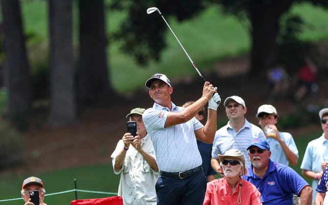 PGA, Golf Herren 2026: Wyndham Championship Aug 07 August 7, 2026: Christiaan Bezuidenhour hits ball at 10th hole during 2nd Round at 2026 Wyndham Championship, Sedgefield Country Club in Greensboro, North Carolina. David Beach CSM (Credit Image: Â David Beach Cal Media) Greensboro Nc United States of America EDITORIAL USE ONLY Copyright: xx ZUMA-20260807_zma_c04_006.jpg DavidxBeachx csmphotothree509177