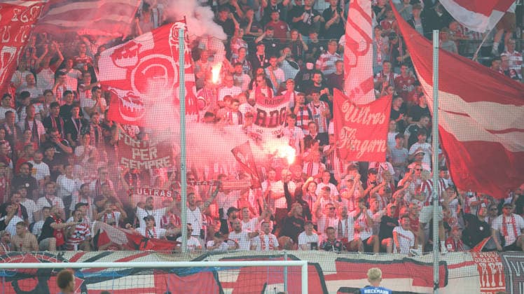 07.08.2026, xrekx, Fussball 3.Liga, SV Waldhof Mannheim - Fortuna Düsseldorf v.l. Fortuna Fans ,Stimmung, Schals, Ultras, Zuschauer, Besucher, Choreo, Choreografie, atmosphere, scarves, spectators, visitors (DFL DFB REGULATIONS PROHIBIT ANY USE OF PHOTOGRAPHS as IMAGE SEQUENCES and or QUASI-VIDEO) Mannheim *** August 7, 2026, xrekx, Soccer 3rd Division, SV Waldhof Mannheim vs. Fortuna Düsseldorf, Fortuna fans, atmosphere, scarves, ultras, spectators, visitors, choreography, choreography, atmosphere, scarves, spectators, visitors DFL DFB REGULATIONS PROHIBIT ANY USE OF PHOTOGRAPHS as IMAGE SEQUENCES and or QUASI-VIDEO Mannheim