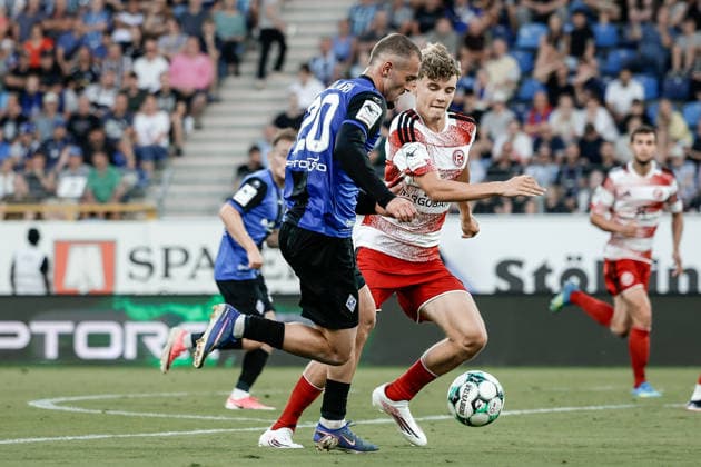 07.08.2026, xhettx, Fussball 3.Liga, SV Waldhof Mannheim - Fortuna Düsseldorf v.l. Kushtrim Asallari (SV Waldhof Mannheim, 20) im Zweikampf mit Meiser, Felix Constantin (Fortuna Düsseldorf, 20) (DFL DFB REGULATIONS PROHIBIT ANY USE OF PHOTOGRAPHS as IMAGE SEQUENCES and or QUASI-VIDEO) *** August 7, 2026, xhettx, Soccer 3rd Division, SV Waldhof Mannheim vs. Fortuna Düsseldorf, Kushtrim Asallari (SV Waldhof Mannheim), No. 20 in a tackle with Meiser, Felix Constantin, Fortuna Düsseldorf, 20. DFL and DFB regulations prohibit any use of photographs as image sequences and or quasi-video.