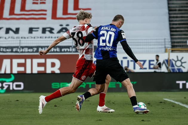 07.08.2026, xhettx, Fussball 3.Liga, SV Waldhof Mannheim - Fortuna Düsseldorf v.l. Meiser, Felix Constantin (Fortuna Düsseldorf, 20) verfolgt Kushtrim Asallari (SV Waldhof Mannheim, 20) (DFL DFB REGULATIONS PROHIBIT ANY USE OF PHOTOGRAPHS as IMAGE SEQUENCES and or QUASI-VIDEO) *** August 7, 2026, xhettx, Soccer 3rd Division, SV Waldhof Mannheim vs. Fortuna Düsseldorf, Meiser, Felix Constantin, Fortuna Düsseldorf, 20; Kushtrim Asallari, SV Waldhof Mannheim, 20. DFL and DFB regulations prohibit any use of photographs as image sequences and or quasi-video.