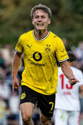 Regionalliga West: Borussia Dortmund II - 1.FC Köln II, 07.08.2026 Borussia Dortmund U23 bejubelt das Tor, 1:0 durch Tim Degener (Borussia Dortmund U23, 7) Regionalliga West: Borussia Dortmund II - 1.FC Köln II, Rote Erde, Dortmund; 07.08.2026 DFB regulations prohibit any use of photographs as image sequences and or quasi video. *** Regionalliga West: Borussia Dortmund II vs. 1. FC Köln II, August 7, 2026. Borussia Dortmund U23 celebrates the goal—1–0 by Tim Degener. Borussia Dortmund U23, 7. Regionalliga West: Borussia Dortmund II vs. 1. FC Köln II, Rote Erde, Dortmund, August 7, 2026 DFB regulations prohibit any use of photographs as image sequences and or quasi-video Copyright: xBEAUTIFULxSPORTS Buriakovx