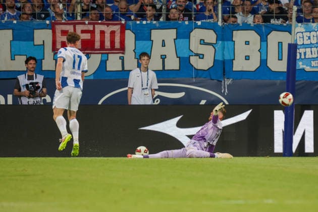 07.08.2026, xgrfx, Fussball 2.Bundesliga, VfL Bochum - Hertha BSC Berlin v.l. Tor, Sebastian Andersen zum 0:1 (Hertha BSC) (DFL DFB REGULATIONS PROHIBIT ANY USE OF PHOTOGRAPHS as IMAGE SEQUENCES and or QUASI-VIDEO) Bochum *** August 7, 2026, xgrfx, Soccer 2. Bundesliga, VfL Bochum vs. Hertha BSC Berlin, goal by Sebastian Andersen, 0–1. Hertha BSC. DFL and DFB regulations prohibit any use of photographs as image sequences and or quasi-video. Bochum