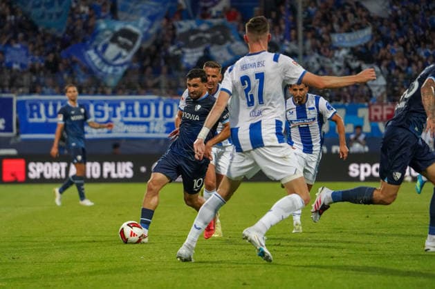 Deutschland: Fussball 2.Bundesliga 2026 2027, 1. Spieltag - VfL Bochum vs Hertha BSC - Vonovia Ruhrstadion (Bochum): am Ball Berkan Taz (VfL Bochum, 10) *** Germany Soccer 2. Bundesliga 2026–2027, Matchday 1: VfL Bochum vs. Hertha BSC at Vonovia Ruhrstadion in Bochum; Berkan Taz (VfL Bochum), 10 Copyright: xAymanxAlahmedx
