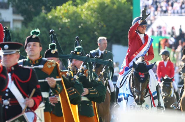 2026 Dublin Horse Show, Laya Arena, Dublin 7 8 2026 Team USA celebrate winning Team USA celebrate winning 7 8 2026  Copyright: xx DC74044 copy