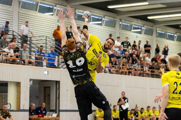 Philipp AHOUANSOU (TVB Stuttgart, 05) erzielt ein Tor, Aktion, Torwurf GER, TVB Stuttgart vs. HC Elbflorenz 2006, Handball, Vorbereitung, Turnier, S-Cup Altensteig, Viertelfinale, Spielzeit 2026 2027, 07.08.2026, GER, TVB Stuttgart vs. HC Elbflorenz 2006, Handball, Vorbereitung, Turnier, S-Cup Altensteig, Viertelfinale, Spielzeit 2026 2027, 07.08.2026, Altensteig *** Philipp AHOUANSOU, TVB Stuttgart, No. 05, scores a goal, play, shot on goal, GER, TVB Stuttgart vs. HC Elbflorenz 2006, handball, preseason, tournament, S Cup Altensteig, quarterfinals, 2026–2027 season, August 7, 2026, GER, TVB Stuttgart vs. HC Elbflorenz 2006, handball, preseason, tournament, S Cup Altensteig, quarterfinals, 2026–2027 season, August 7, 2026, Altensteig Copyright: xEibnerxPressefoto OliverxSchmidtx EP_OST