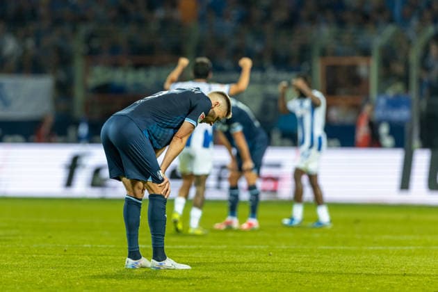 Leon Sawas (VfL Bochum) enttaeuscht waehrend des spiels der 2. Bundesliga zwischen VfL Bochum und Hertha BSC, Vonovia Ruhrstadion am 07. August 2026 in Bochum, Deutschland. (Foto von xxx DeFodi Images) +++ Leon Sawas (VfL Bochum) looks dejected during the 2nd Bundesliga match between VfL Bochum and Hertha BSC at Vonovia Ruhrstadion on August 7, 2026 in Bochum, Germany. (Photo by xxx DeFodi Images) DFB DFL REGULATIONS PROHIBIT ANY USE OF PHOTOGRAPHS AS IMAGE SEQUENCES AND OR QUASI-VIDEO. - *** Leon Sawas and VfL Bochum look dejected during the 2. Bundesliga match between VfL Bochum and Hertha BSC, Vonovia Ruhrstadion on August 7, 2026, in Bochum, Germany. Photo by xxx DeFodi Images. Leon Sawas of VfL Bochum looks dejected during the 2nd Bundesliga match between VfL Bochum and Hertha BSC at Vonovia Ruhrstadion on August 7, 2026 in Bochum, Germany. Photo by xxx DeFodi Images. DFB and DFL regulations prohibit any use of photographs as image sequences and or quasi-video.