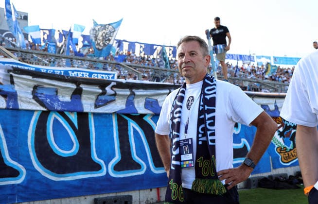 Fussball, Herren, Regionalliga Bayern, Saison 2026 2027, TSV 1860 München - FC Augsburg II, Grünwalder Stadion Gernot Mang, Präsident (TSV 1860 München) vor der Westkurve stehend *** Soccer, Men s, Bavarian Regional League, 2026–2027 Season, TSV 1860 Munich vs. FC Augsburg II, Grünwalder Stadium; Gernot Mang, President of TSV 1860 Munich, standing in front of the West Stand