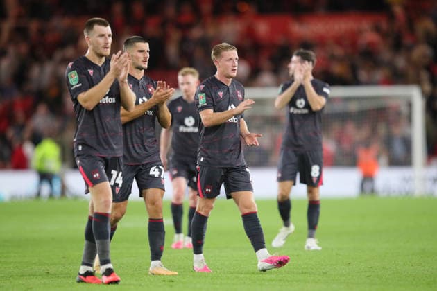 Middlesbrough v Wrexham FC, EFL Cup Wrexham players applaud the fans at final whistle during the EFL Cup match between Middlesbrough and Wrexham FC at the Riverside Stadium, Middlesbrough, UK on 7 August 2026. Middlesbrough Riverside Stadium North Yorkshire UK Editorial use only DataCo restrictions apply See www.football-dataco.com , Copyright: xAlunxRobertsx PSI-24667-0037