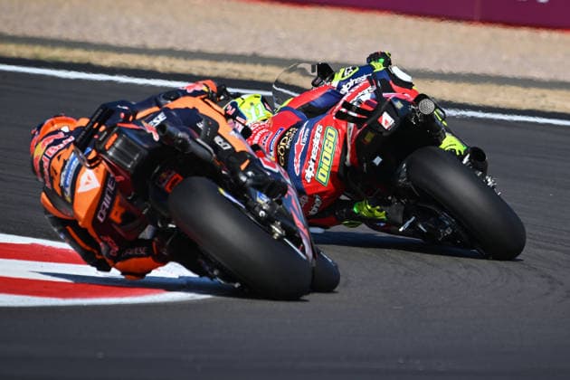 MOTO - MOTO GP - BRITISH GRAND PRIX 2026 11 MOREIRA Diogo (bra), Pro Honda LCR, Honda RC213V, action with 44 ESPARGARO Pol (spa), Red Bull KTM Factory Racing Test Driver, KTM RC16 during the 2026 Qatar Airways Grand Prix of Great Britain on the Silverstone Circuit from August 7 to 9, 2026, in Silverstone, United Kingdom - SilverstoneUnited Kingdom  Copyright: xGIGIxSOLDANOx
