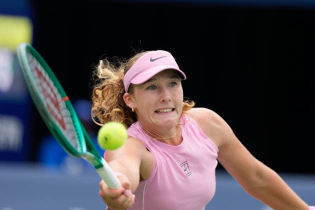 WTA, Tennis Damen Masters 1000 National Bank Open Toronto 2026 - Round of 32 - Day 7 Mirra AndrÃ yeva of Russia lunges to play a forehand during the Women™s Singles round of 32 match against Leylah Fernandez of Canada on day 7 of the WTA Masters 1000 National Bank Open at Sobeys Stadium on August 7, 2026, in Toronto, Canada. (Photo by Leonardo Ramirez Eyepix Group) Copyright: xLeonardoxRamirezx xEyepixxGroupx LR_06082026_09066