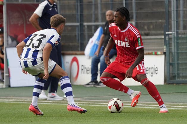 07.08.2026, Fussball, Köln, Testspiel, Freundschaftsspiel, s1.FC Köln vs Real Sociedad San Sebastian , Franz Kremer Stadion Köln, Inaki Ruperez Real Sociedad san sebatian , Reigan Heskey FC Köln *** August 7, 2026, Soccer, Cologne, Exhibition Match, Friendly Match, s1 FC Cologne vs. Real Sociedad San Sebastián, Franz Kremer Stadium, Cologne, Inaki Ruperez (Real Sociedad San Sebastián), Reigan Heskey (FC Cologne)