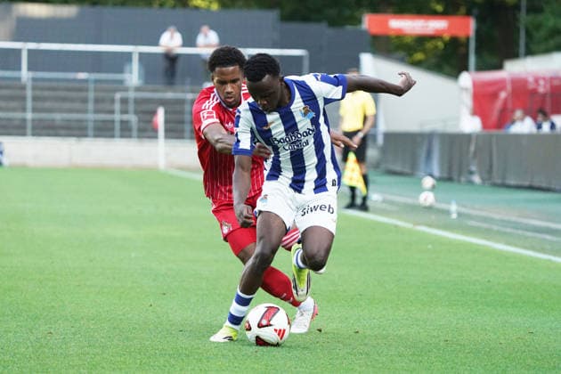 07.08.2026, Fussball, Köln, Testspiel, Freundschaftsspiel, s1.FC Köln vs Real Sociedad San Sebastian , Franz Kremer Stadion Köln, job ochieng Real Sociedad san sebastian , Aktion, Einzelbild *** August 7, 2026, Soccer, Cologne, Exhibition Match, Friendly Match, s1 FC Cologne vs. Real Sociedad San Sebastián, Franz Kremer Stadium, Cologne, Job Ochieng, Real Sociedad San Sebastián, Action, Still Image
