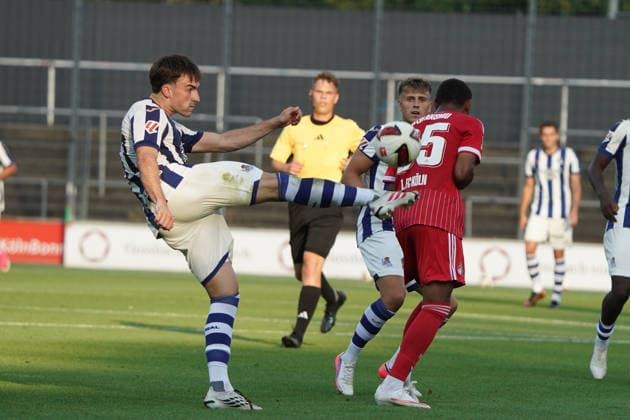 07.08.2026, Fussball, Köln, Testspiel, Freundschaftsspiel, s1.FC Köln vs Real Sociedad San Sebastian , Franz Kremer Stadion Köln, luken beitia Real Sociedad san sebastian , Aktion, Einzelbild *** August 7, 2026, Soccer, Cologne, Exhibition Match, Friendly Match, s1 FC Cologne vs. Real Sociedad San Sebastián, Franz Kremer Stadium, Cologne, Luken Beitia (Real Sociedad San Sebastián), Action, Still Image