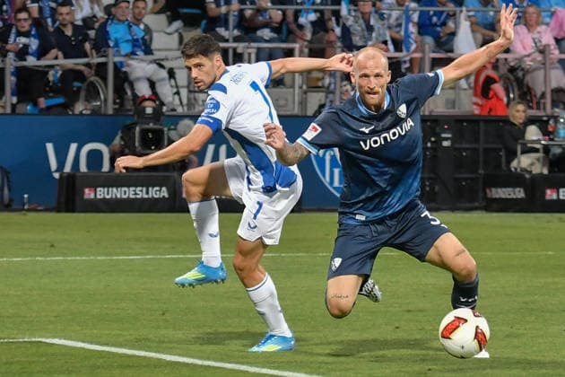 v. li. im Zweikampf Josip Brekalo (BSC 7) Philipp Hofmann (Bochum 33) 07.08.2026 ¢ Fussball ¢ VfL Bochum vs Hertha BSC, Vonovia Ruhrstadion, Bochum, DFB DFL REGULATIONS PROHIBIT ANY USE OF PHOTOGRAPHS AS IMAGE SEQUENCES AND OR QUASI-VIDEO NRW Germany *** From left: Josip Brekalo (BSC 7) and Philipp Hofmann (Bochum) in a one-on-one duel, July 8, 2026 ¢ Soccer ¢ VfL Bochum vs. Hertha BSC, Vonovia Ruhrstadion, Bochum, DFB and DFL regulations prohibit any use of photographs as image sequences and or quasi-video. NRW, Germany Copyright: xpepphotox xSaschaxWeizx pep00321, pep_20260807_hm_395210